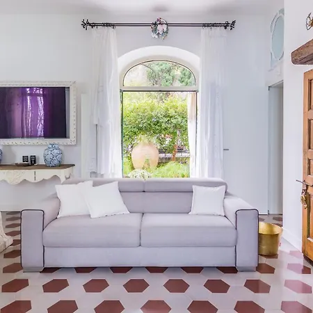 Urbis Taormina, Luxury In The Heart Of With Swimming Pool & Lift